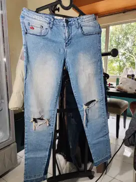 Celana Jeans Wanita 3second Size M