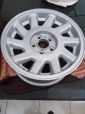 Velg ring 15 Volvo lobang 5