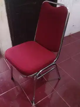 kursi besi (busa)