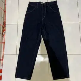 CELANA JEANS UNIQLO U
