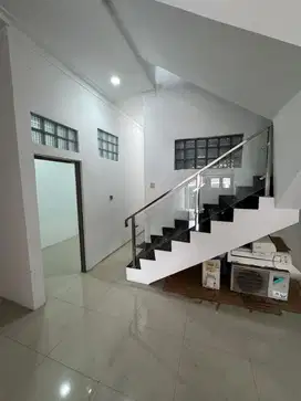 Dijual Rumah Brand New 3,5 Lantai di Kelapa Gading Jakarta Utara