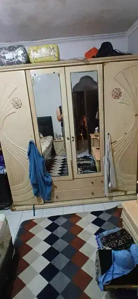 Set kamar, lemari 4 pintu, meja tolet, nakas 2 pcs