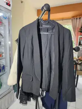 Blazer Wanita Merk The Executive - Size M