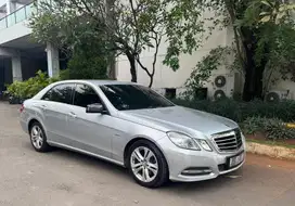 Mercedes-Benz E200 2011 Bensin