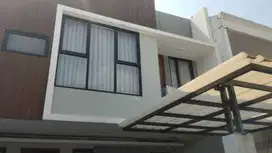 Dijual Rumah Baru 2 Lantai di Taman Modern Jakarta Timur
