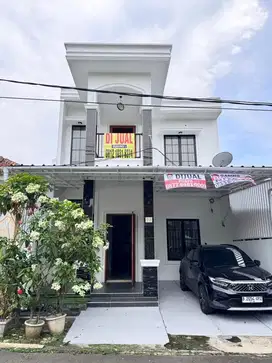 Rumah Mewah di Cluster Udayana Sentul City