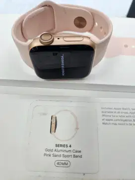 Apple watch series 4 40mm gold second