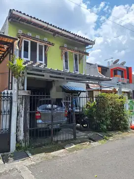 Rumah lama Dekat Martanegara Seskoad Turangga Bandung kota
