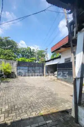 Dijual Tempat Usaha Hitung Tanah Jl Raya Wiyung Surabaya