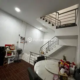 TOWNHOUSE JALAN KARYA DAME KOMPLEK ORLANDO KARYA MEDAN BARAT