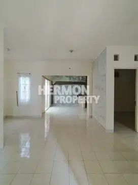 Rumah Minimalis Bangunan Besar dengan Harga Miring di Kota Wisata