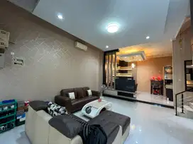 Villa di Komplek Cemara Asri ( Jalan Marigold )