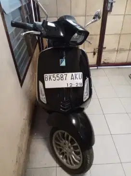 VESPA SPRINT 150 IGET ABS BLACK
