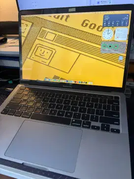 Jual macbook pro M1 mulus