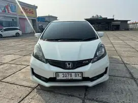HONDA JAZZ 2013 Km 70rban Good condition
