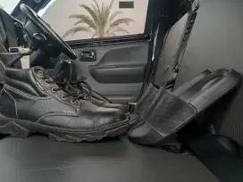 Sepatu septy dan sandal kulit