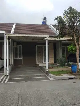 Rumah Semi.Furnsh di Taman Kopo Indah V