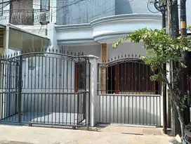 Rumah rapih udah renov bebas banjir Lokasi Sunter Jakarta Utara