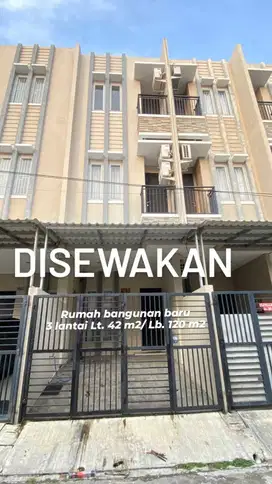 Rumah 3 lantai disewakan per tahun