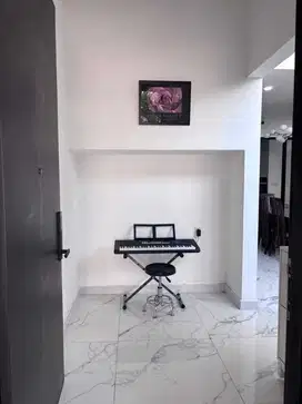 Disewakan rumah cantik dan rapi di JGC Cakung Jakarta Timur
