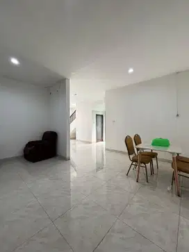 Rumah 2 Lantai Type C (7x12) di Lavisa Lavon Tangerang 1K90004Z