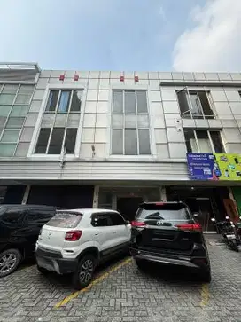 Disewakan Ruko Gandeng CBD Jababeka, 3 Lantai, Luas Bangunan 332m2