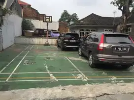 Disewakan tanah dan bangunan luas 801 cocok buat kantor dan gudang
