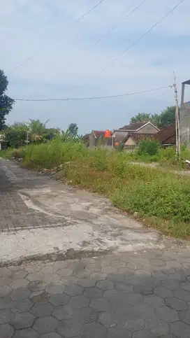 Sukoharjo Jakal, Tanah Sleman Jogja, dekat Kampus UII