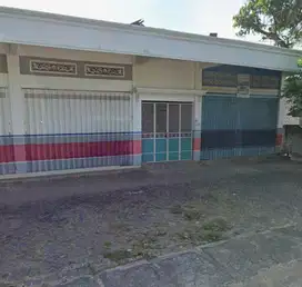 RUMAH DI KELURAHAN WONOKERTO, DUKUN GRESIK