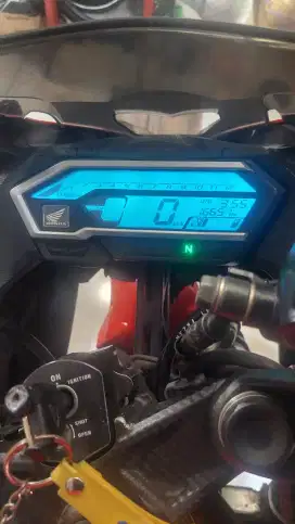 CBR 150R 2017 km rendah