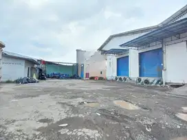 Disewakan gudang besar akses kontainer