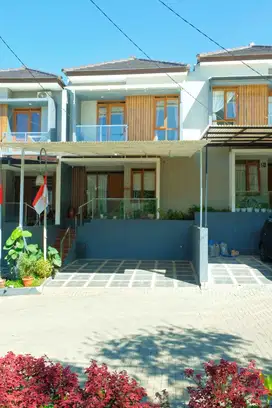 Sewa Rumah Villa Ubud 5 Kamar Dekat Setiabudi  Bandung
