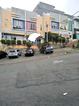 MURAH Disewakan Ruko 2 Lantai Jalan Raya Sawangan Depok