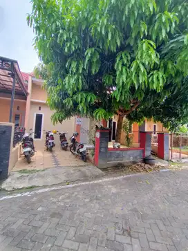Rumah siap huni 2 kamar tidur di dekat kampus Tembalang