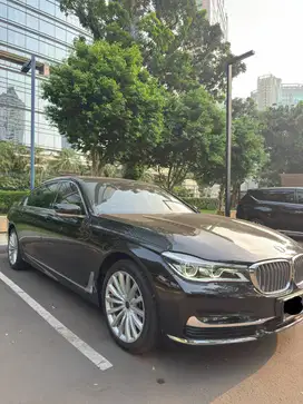 BMW 740Li Pure Excellence 2017 Black hitam bmw 740li 2016 bmw 2018 bu