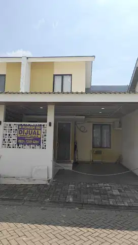 Rumah 2 Lantai Semi Furnish Grand Batavia