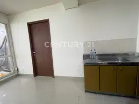 Apartemen Calia 3BR Unfurnished Lantai 27 Hadap Pacuan Kuda