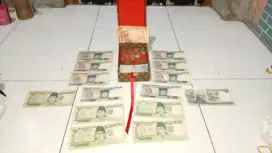 Uang koin dan kertas kuno