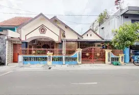 Rumah luas  bagus dekat RSUD Ngipang