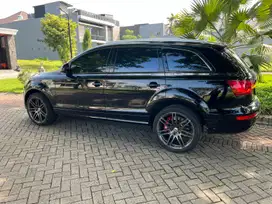 Dijual Mobil Audi Q7 2013 Bensin