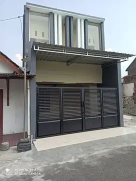 Rumah murah 2 lantai di dekat pasar jungle karanganyar