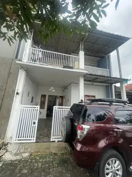 Rumah 2 lantai komplek Riung Bandung kota cipamokolan dkt RS Al Islam