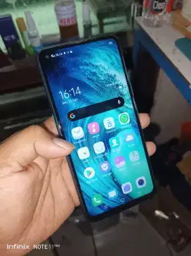 Vivo Z1 pro ram 4/64gb hp aja batangan