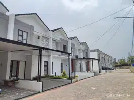 Jual Rumah Villa Tanah Luas 2 Lantai di Cisarua Lembang Bandung