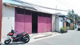 Dijual rumah bisad jadikan tempat usaha /kantor