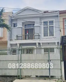 Rumah Nyaman 2 Lantai Siap Huni