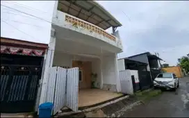RUMAH CANTIK 2 LANTAI DI DAERAH PALEBON PEDURUNGAN SEMARANG