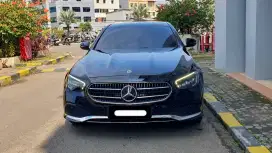 Km21rb mercedes benz mercy e200 2022 hitam pajak panjang