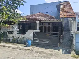 Jual BU Rumah 2 Lantai  di Taman Wisma Asri dgn 5 kamar Kost