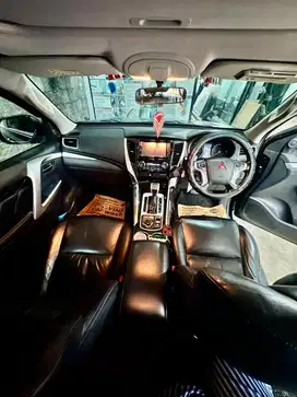 Dijual Pajero Sport 4x4 HITAM Mulus